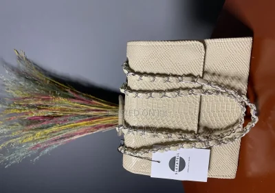 173583479_MTYwMC0xMjAwLWUwZWQxM2Y0MTI