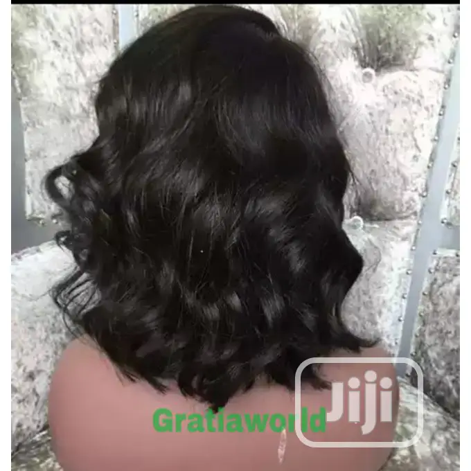 Classic Wavy Wig With Closure