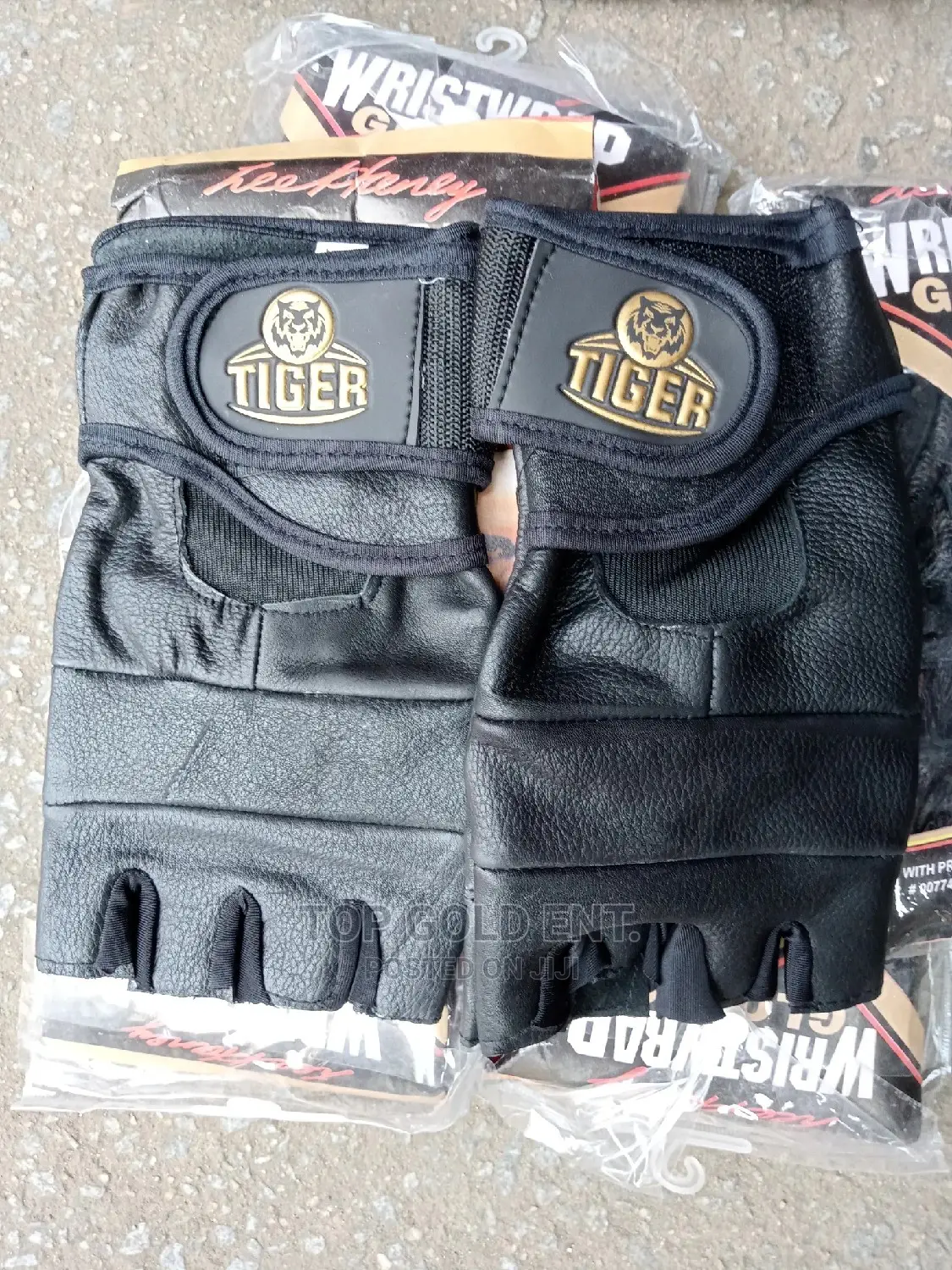 Gym Glove/Wristwrap Gloves