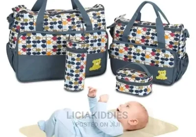 98192944_NzE5LTcyNi02ZWY5OGEwMTczLTE