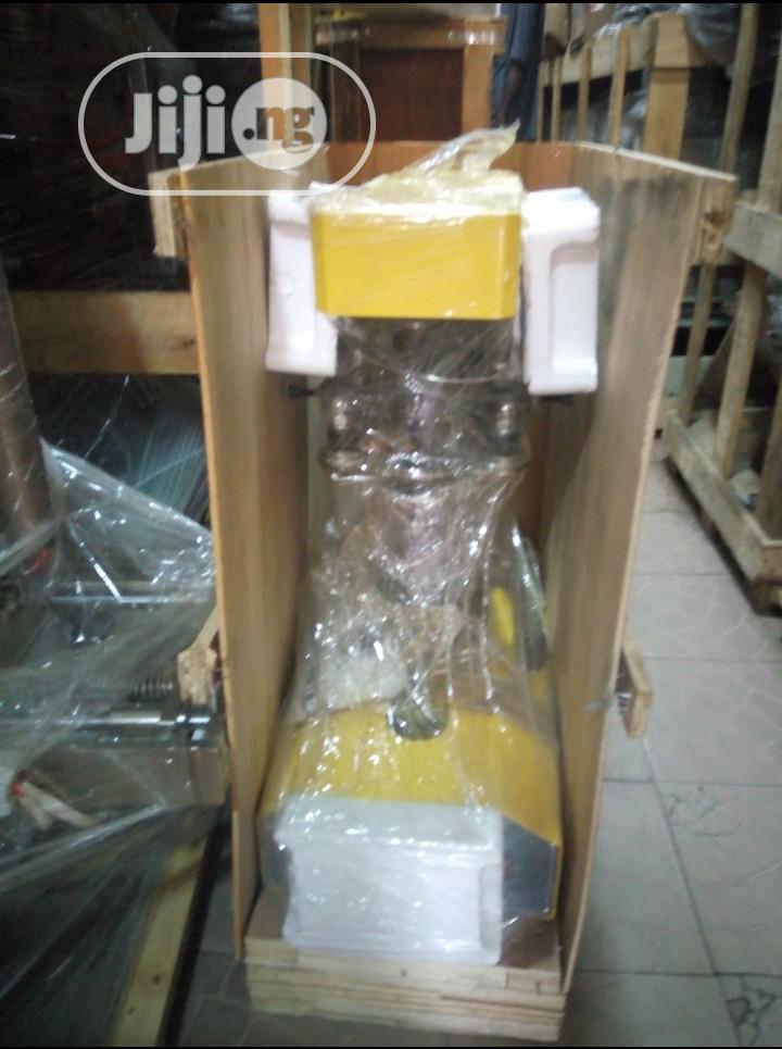 CAN Sealing Machine