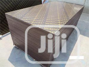 29496419_building-construction-plywood_300x225